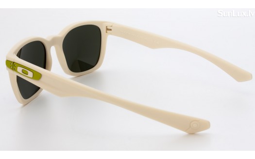 Oakley Garage Rock (OO9175-10 55mm) saules brilles